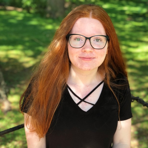 Meet your Posher, Emma - Picture 1 of 1